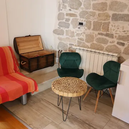 Nikolla Lägenhet Split