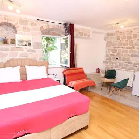 Appartement Nikolla *