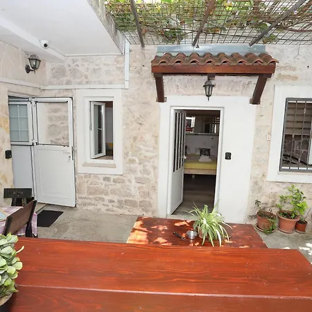 Appartement Nikolla *