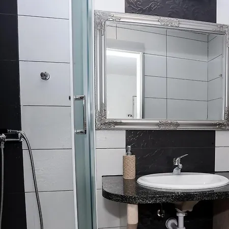 Appartement Nikolla *