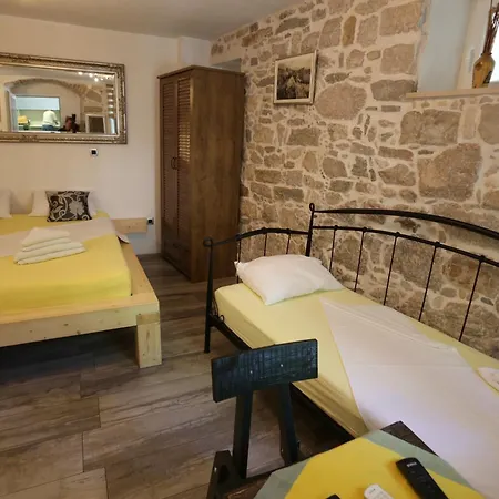 Appartement Nikolla *