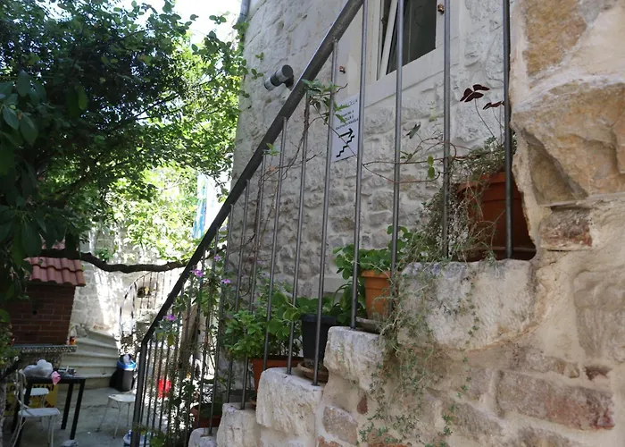 Nikolla Διαμέρισμα Σπλιτ