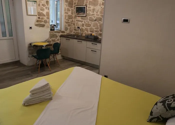 Nikolla Διαμέρισμα Σπλιτ