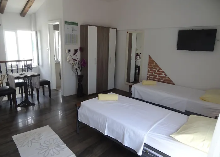 Nikolla * Σπλιτ