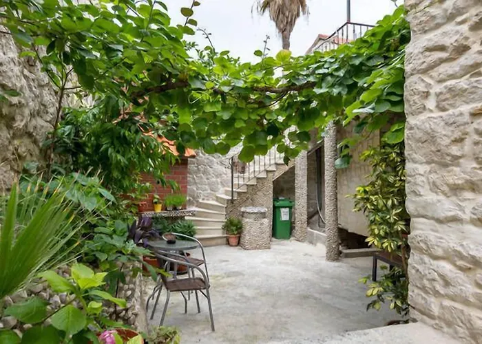 Nikolla * Σπλιτ