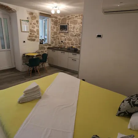 Nikolla Apartamento Split