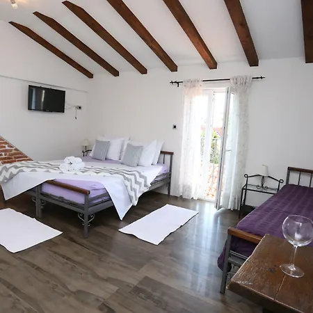 Apartamento Nikolla *