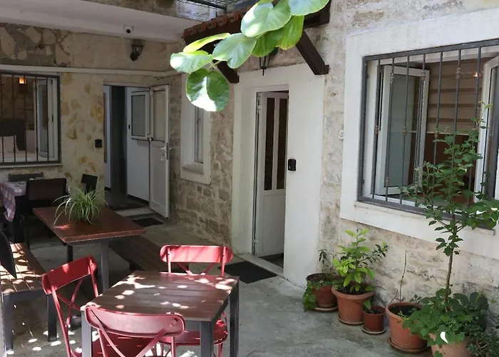 Nikolla * Сплит