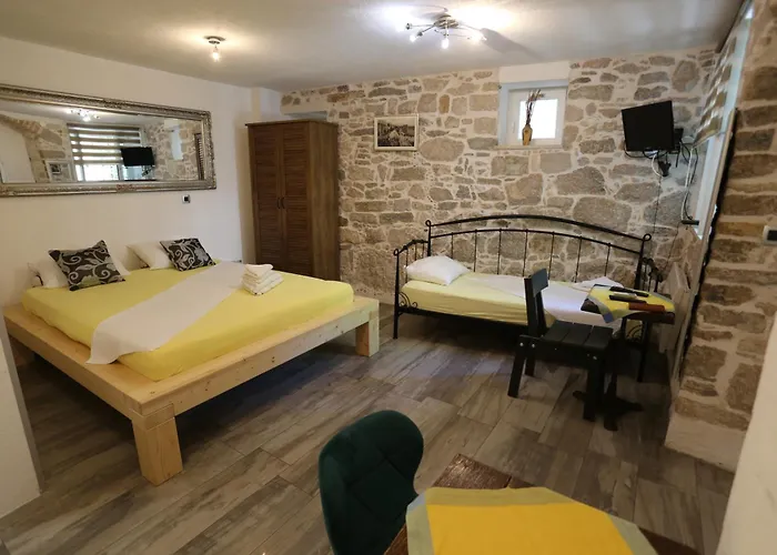 尼克拉公寓式酒店 斯普利特