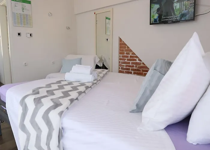 Nikolla * Сплит