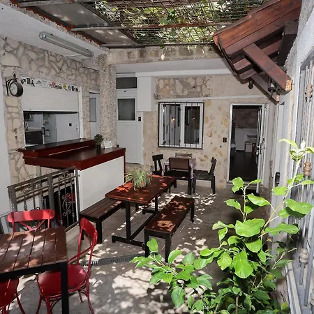 Nikolla Apartment